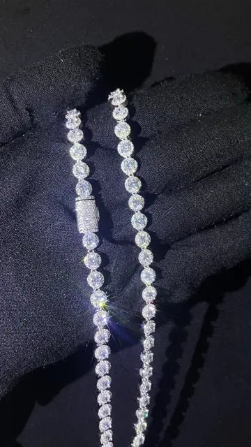 Naszyjnik Versailles z moissanitem – biżuteria tenisowa old money