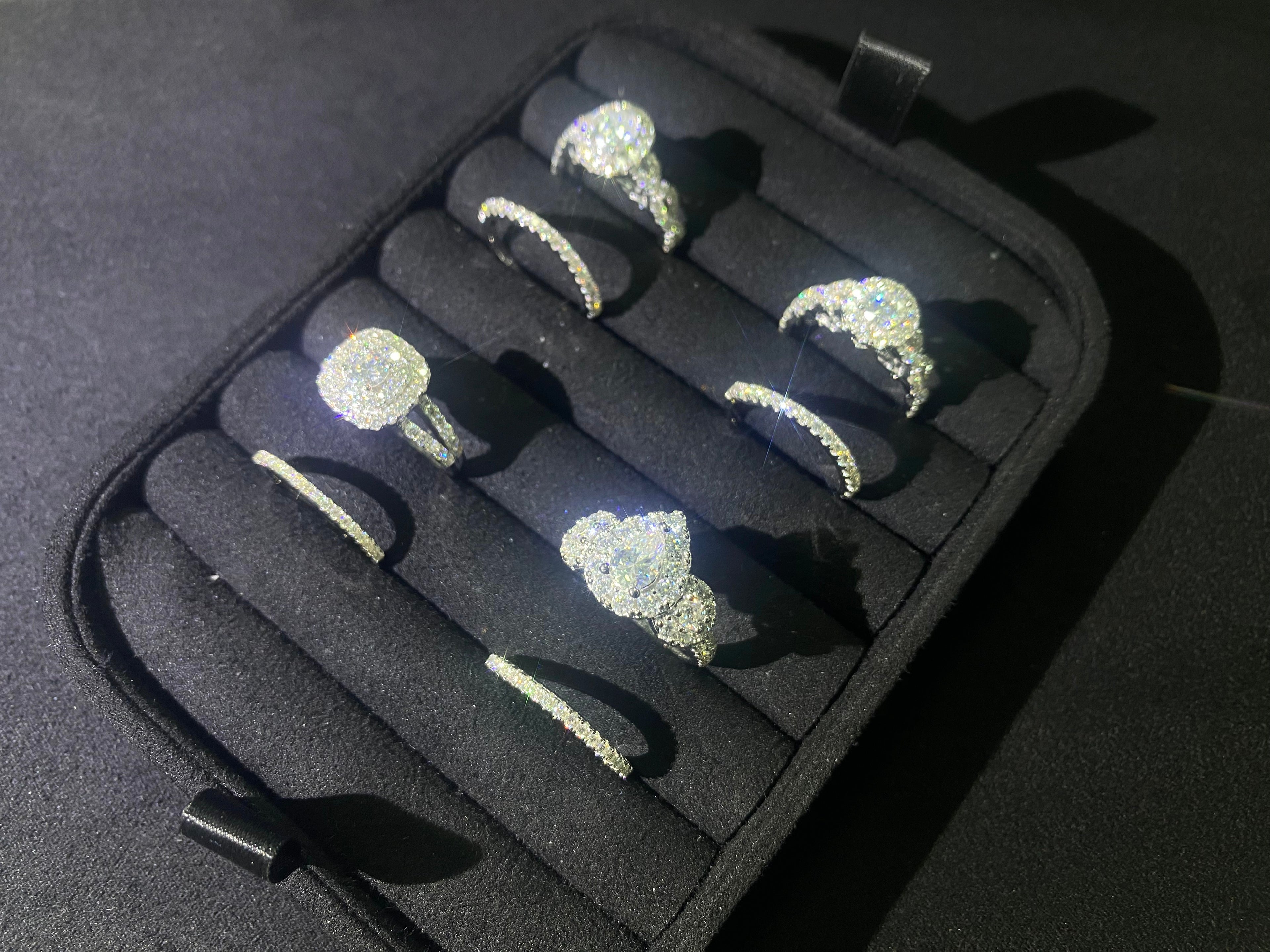 Pierścionek z moissanitem Leonor